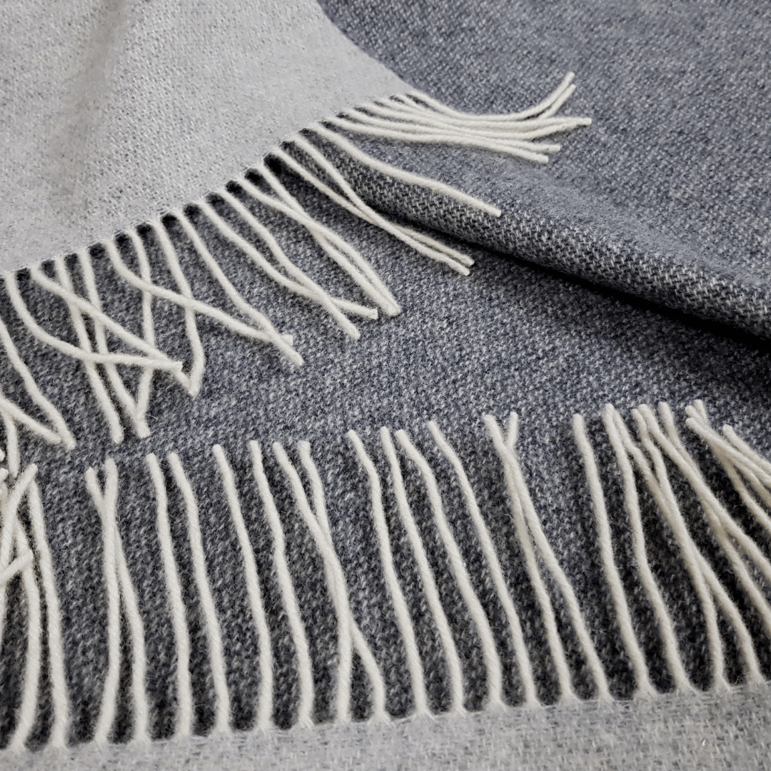 Луксозно Одеяло От Кашмир И Мериносова Вълна – 140X200 См | Двуцветно Тъмно И Светлосиво | Меко И Топло