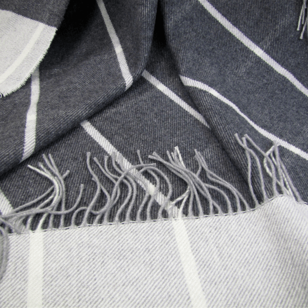 Cashmere Blanket – Checkered Pattern – Dark Grey & Light Grey With Fringes – 140X200 Cm