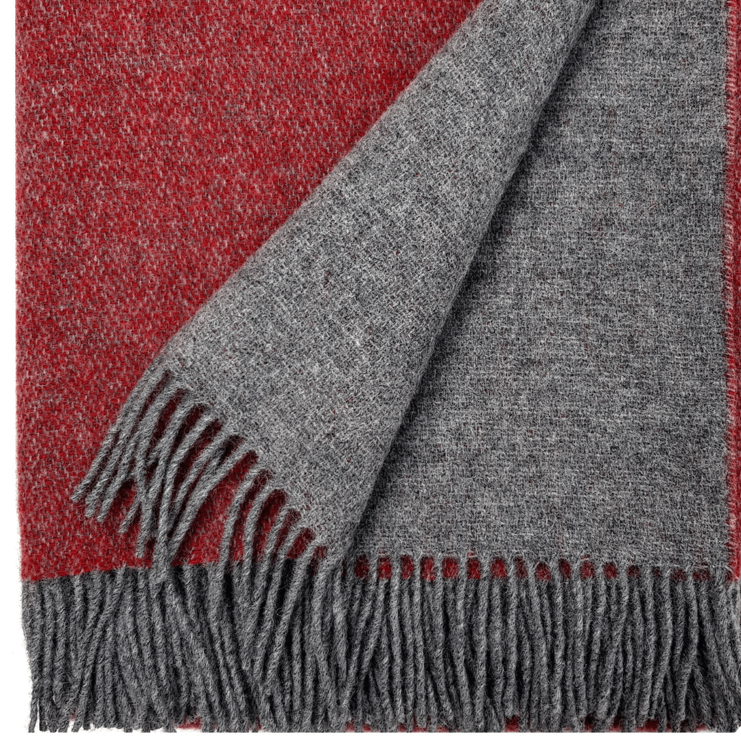 Вълнено Одеяло В Два Цвята