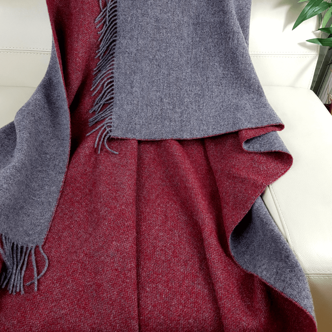 Вълнено Одеяло В Два Цвята