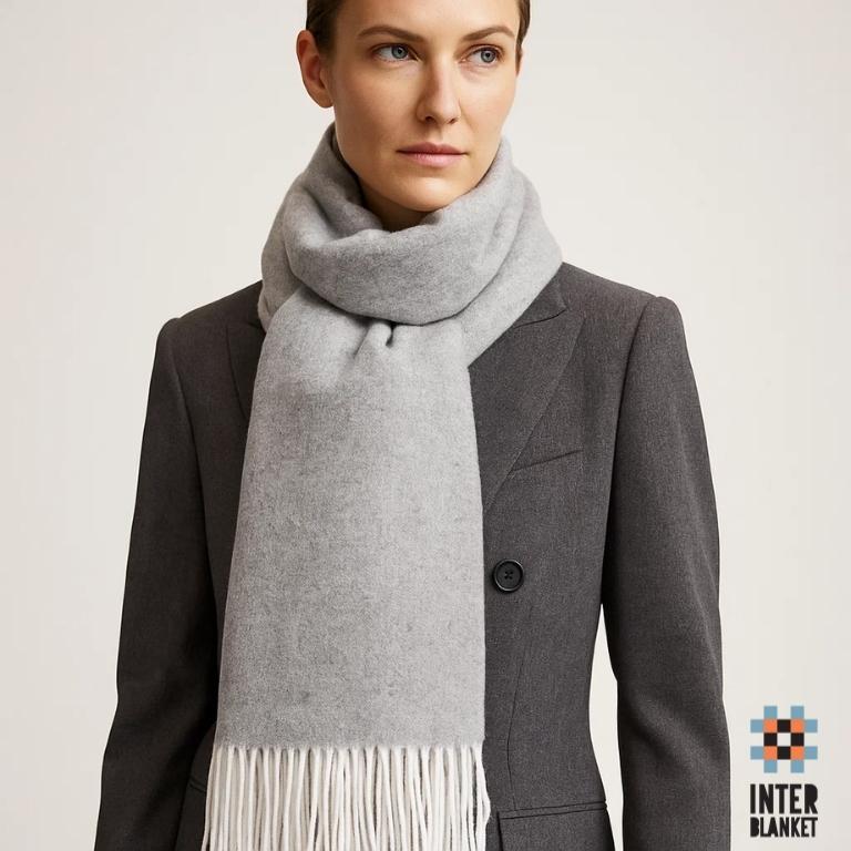 Wide Luxury Scarf: Cashmere And Merino Wool In Elegant Gray