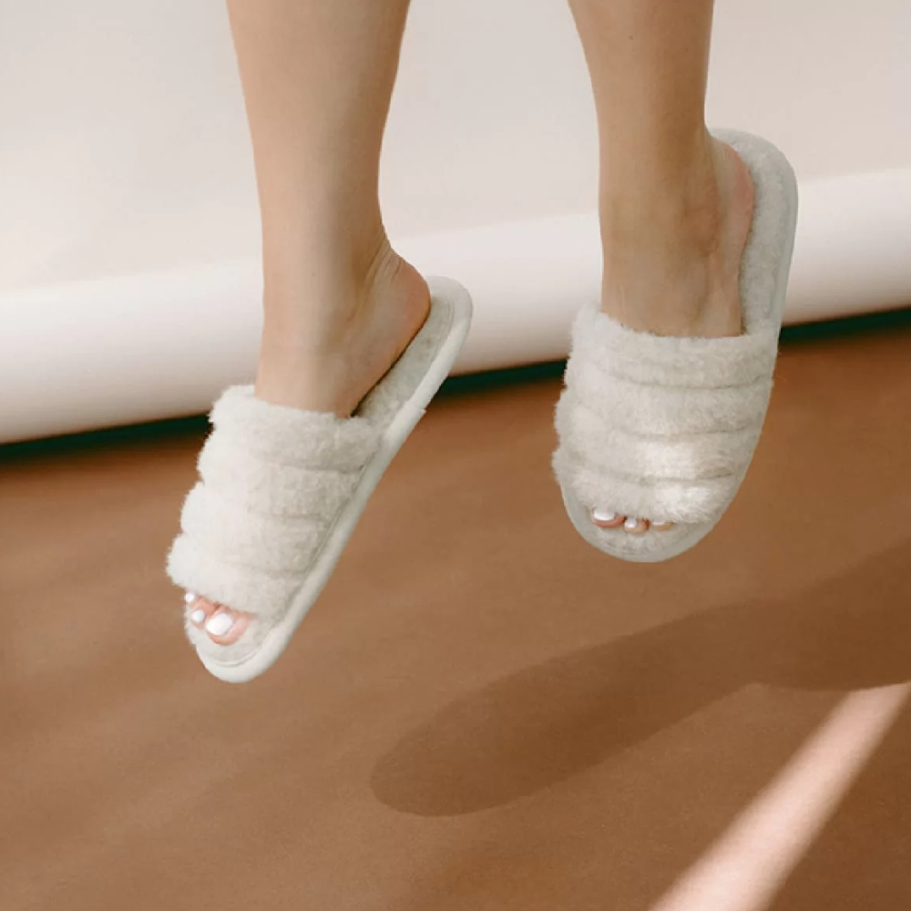 Wool Slippers With Open Toe – Ecru
