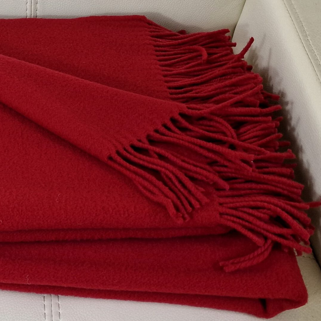 Luxurious 100% Merino Wool Blanket – Soft & Warm (140X200 Cm, Red Color)