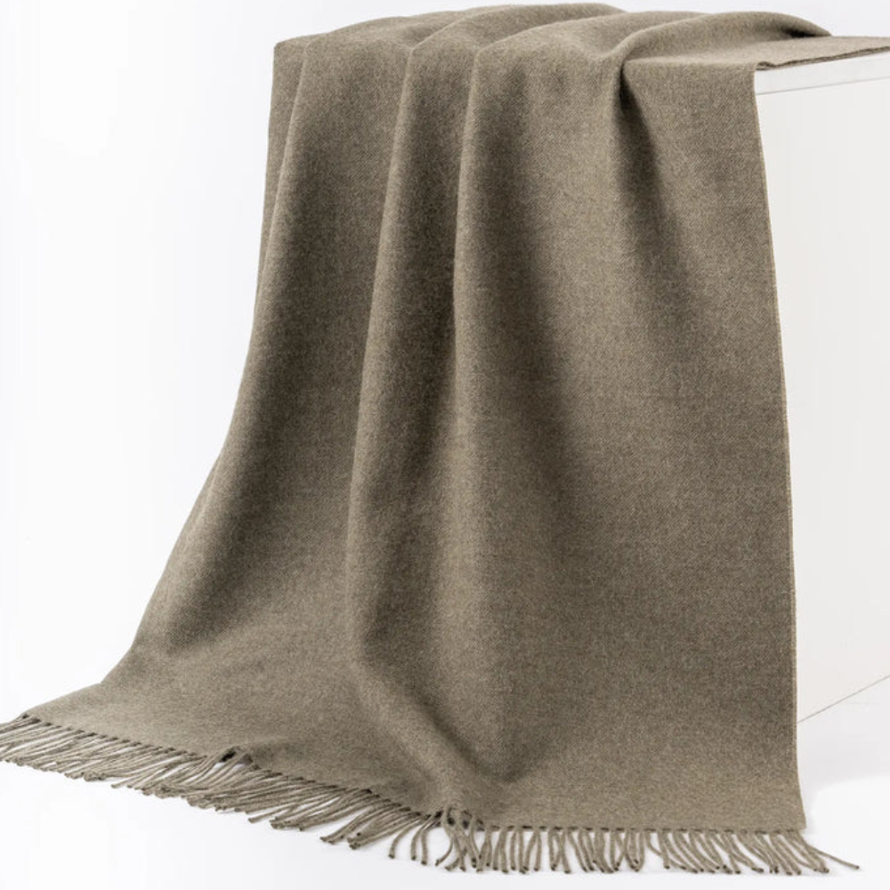 Луксозно Одеяло От 100% Бейби Алпака Вълна – Зелен | 130×180 См, 500 Г