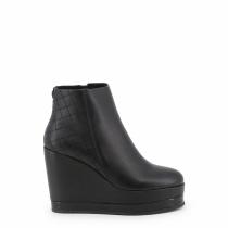 Guess, Ботуши