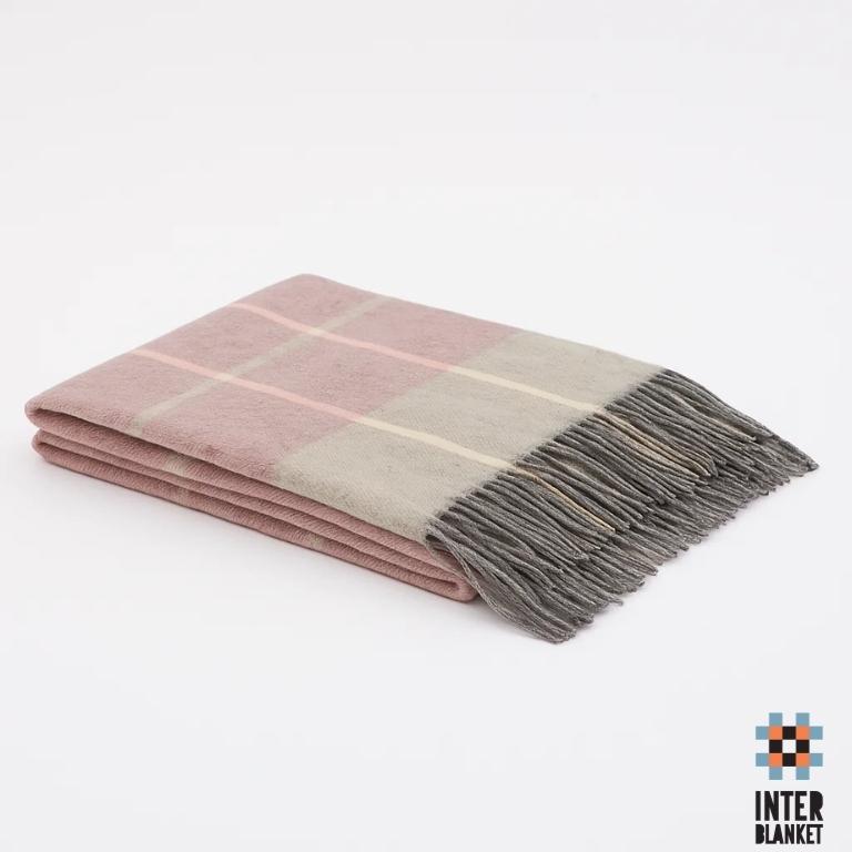 Luxurious Cashmere And Merino Wool Scarf: Elegance Meets Warmth
