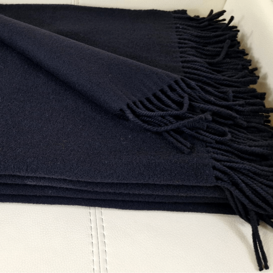 100% Merino Wool Black Blanket With Elegant Fringe – 140X200 Cm