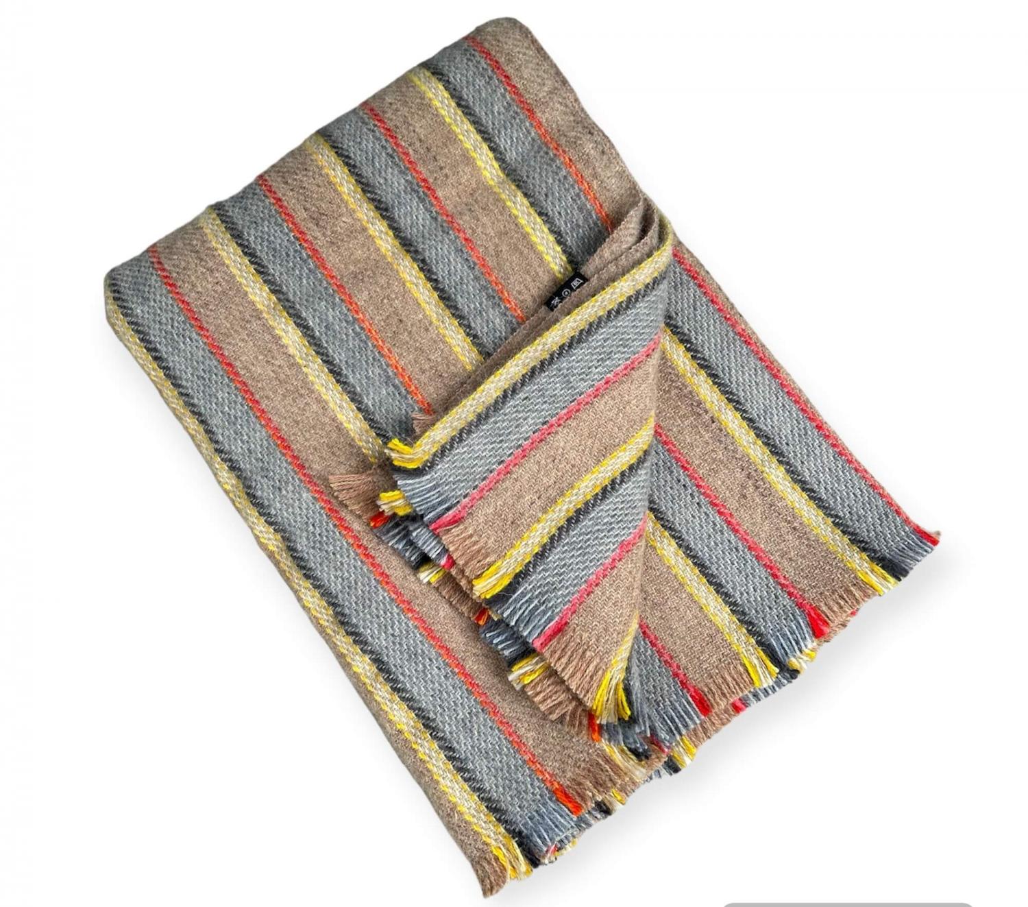 100% Вълнено Одеяло: Винтидж Чар С Традиционен Райе Дизайн