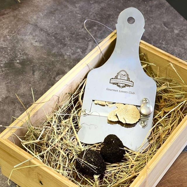 Fresh Black Truffles 50 Gr + Truffle Shaver  Set