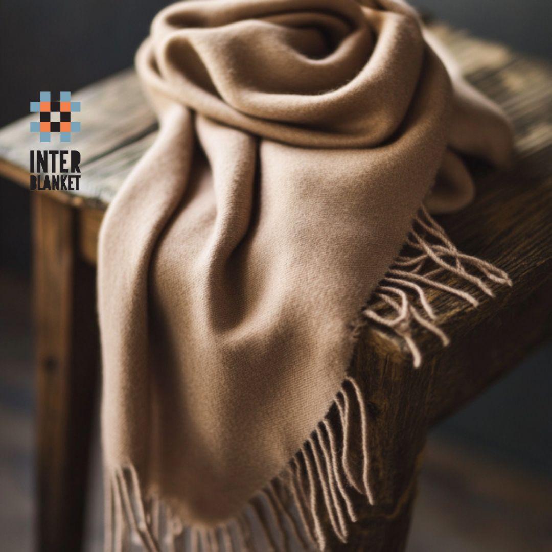 Луксозен Мерино Шал – Стил И Комфорт