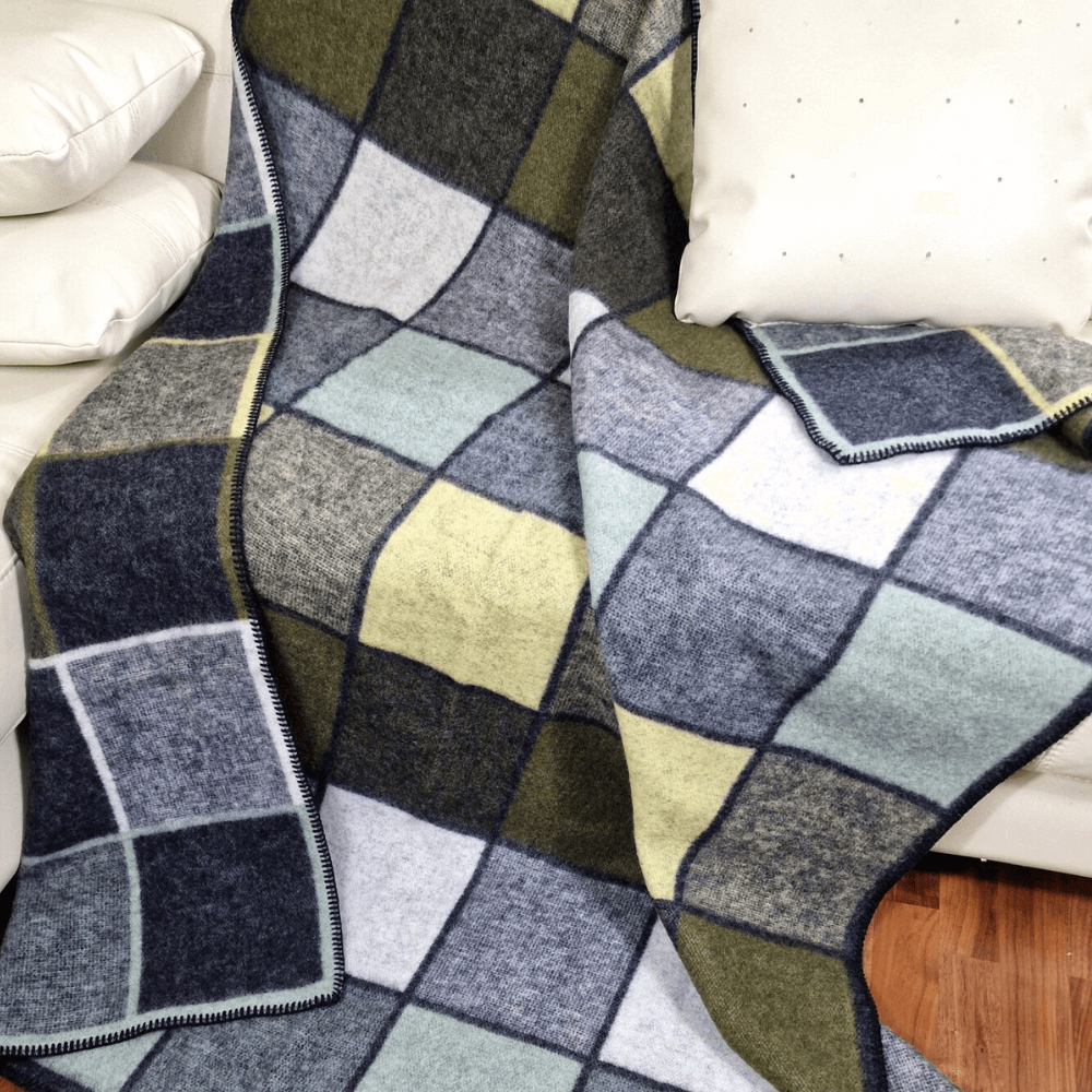 Одеяло От 100% Вълна – Меко И Топло Каре, 150X200 См