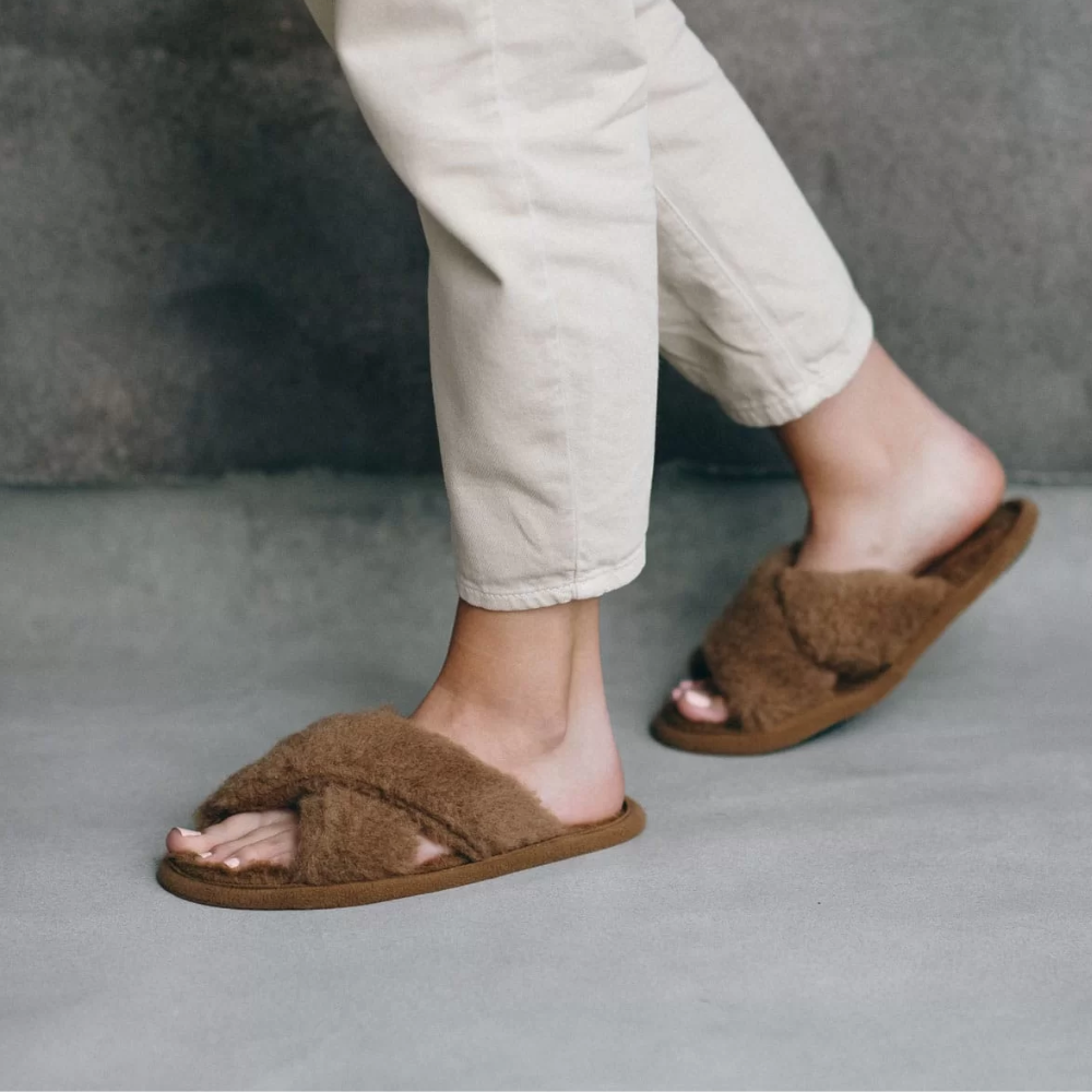 Вълнени Пантофи С Отворен Връх – Кафяви