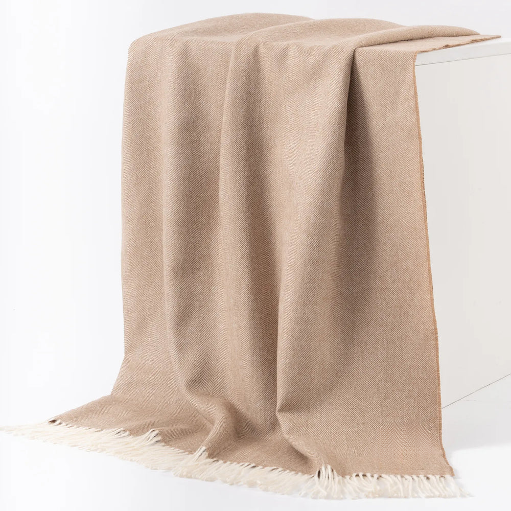 Луксозно Одеяло От 100% Бейби Алпака Вълна – Бежов | 130×180 См, 500 Г