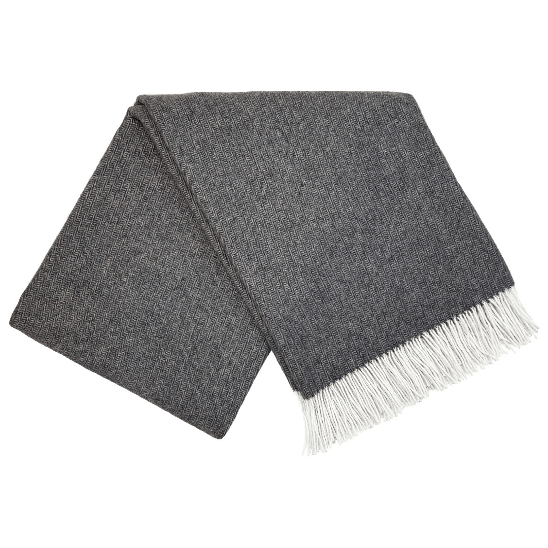 Луксозно Одеяло От Мериносова Вълна И Кашмир – 140/200 См | Тъмносиво С Фин Рибена Кост Мотив