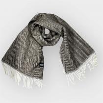 100% Wool Scarf With Herringbone Pattern: Luxurious Warmth And Timeless Elegance