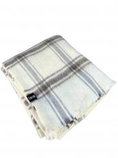 100% Wool Blanket: Traditional Vintage Elegance With Plaid Design